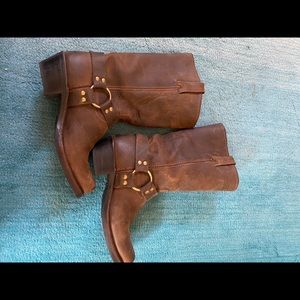 Frye woman’s leather boots size 10
